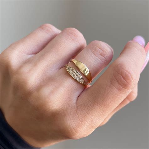 14K Gold Tapered Diamond Stacking Band – Baby Gold