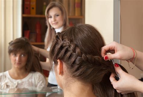 Cosmetology Schools in Wichita Help You Gain a Foothold in Your Career – Earticles Web