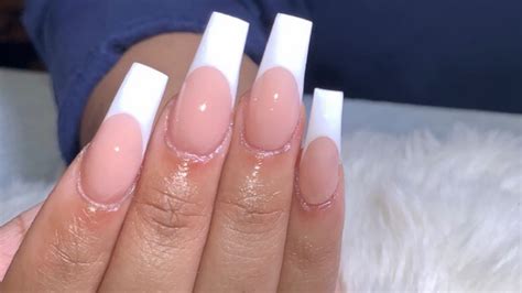 White French Tip Acrylic Nails