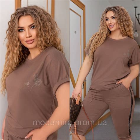 Женский Летний Нарядный Костюм со Стразами Двойка Футболка + Бриджи ...