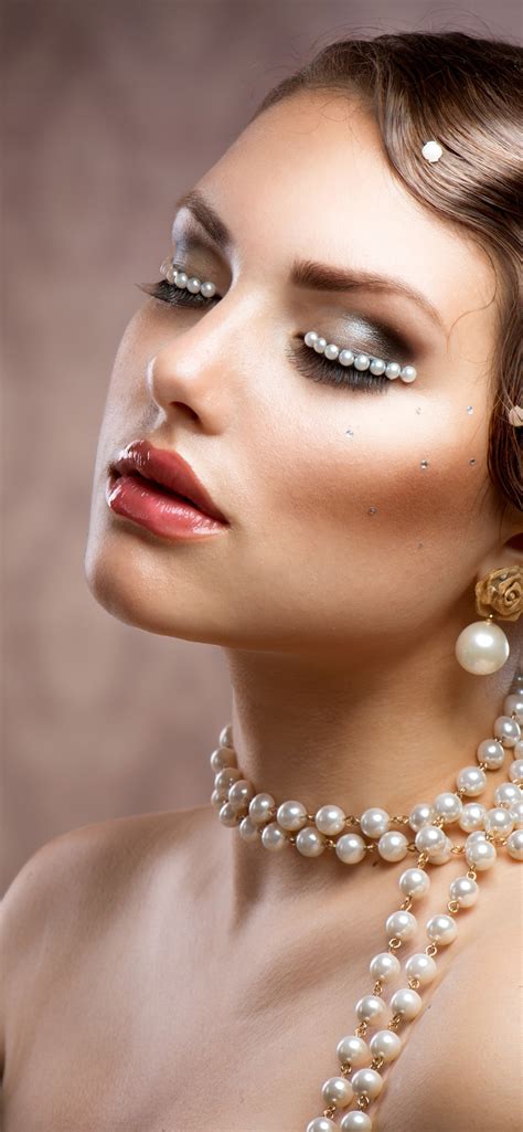 Wallpaper Fashion girl, hairstyle, jewel, makeup 5120x2880 UHD 5K ...