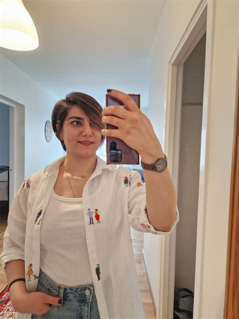 Just Pardis – Medium