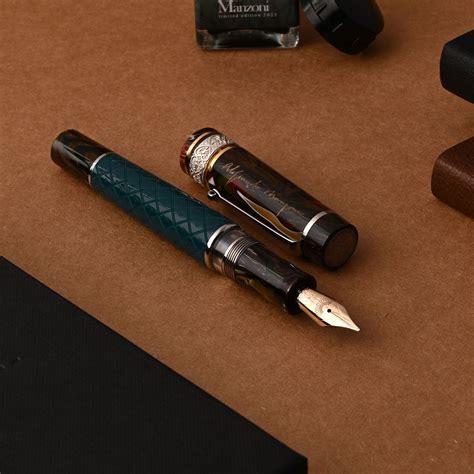Buy Delta Alessandro Manzoni Fountain Pen |Special Edition Pens Online ...