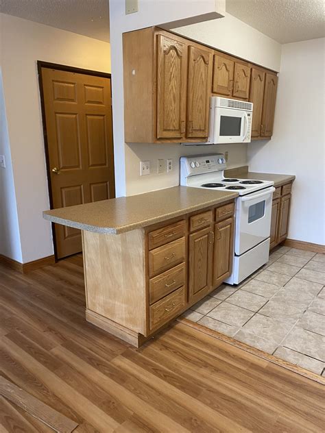 Crestwood | Axis Property Management