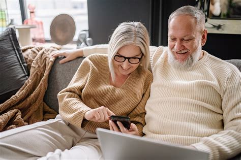 splitting  bills  essential steps  organize joint finances