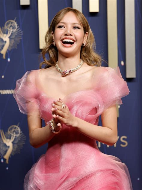 emmy awards    dressed celebrities red carpet