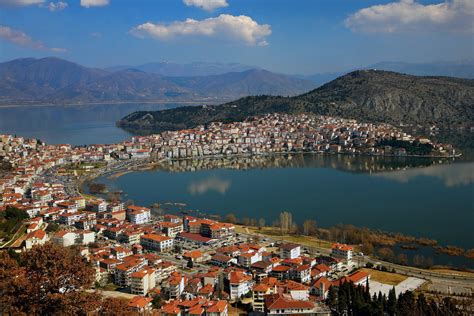 A Christmas trek through beautiful Kastoria (pics) | protothemanews.com
