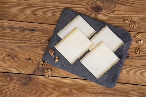 Edelschaf aus Schaf-Heumilch - Erlebnissennerei Zillertal