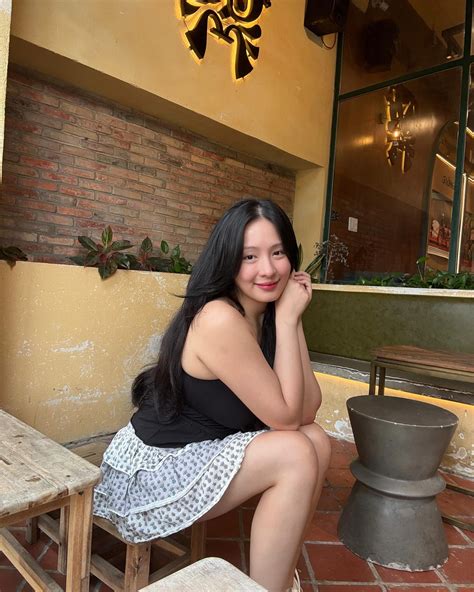 Christine Grace Co | chubs | Instagram