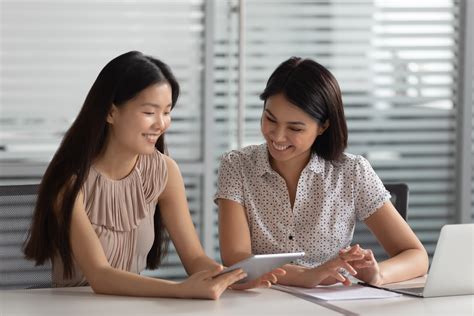 The Employee Experience How To Attract Talent Ret