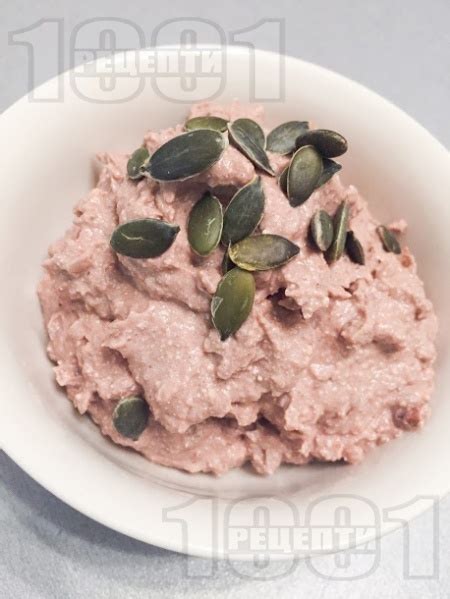 Вкусен десерт с варена бланширана елда, извара, какао и семена (тиквени ...