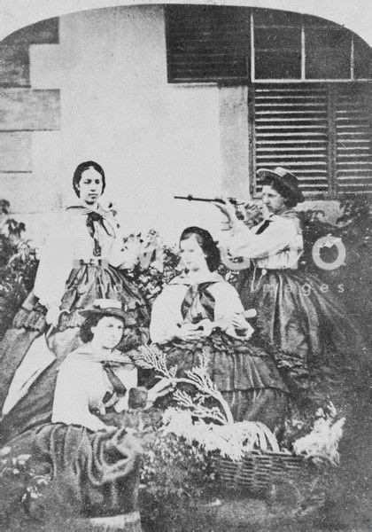 Kaiserin Elisabeth (mit Mandoline), Helene von Thurn und Taxis (mit ...