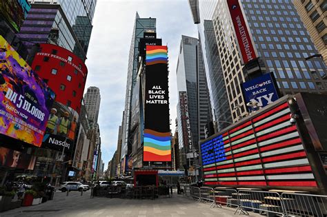 How moving to NYC led to my liberation as a bisexual man
