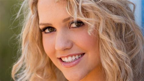 Pictures of Mia Malkova