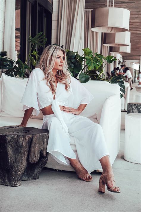 Beach Chic — Miss Taryn Walker