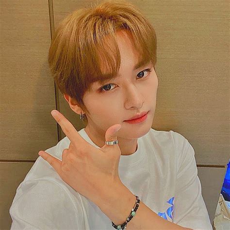 Skz lee know – Artofit