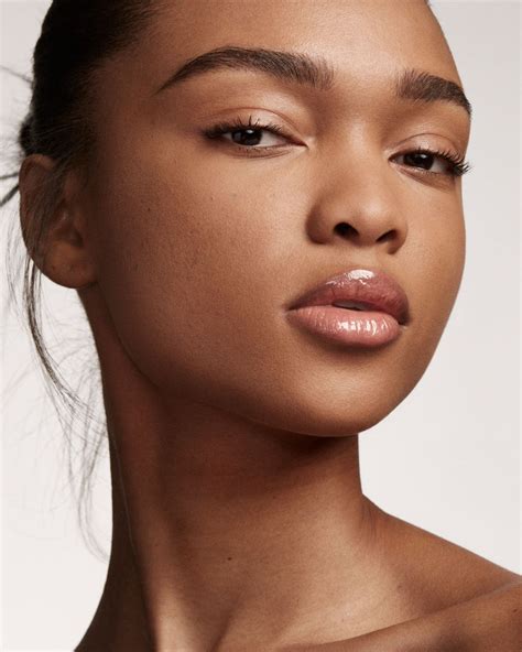Pro Filt'r Soft Matte Powder Foundation — #330 | Fenty Beauty