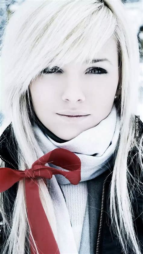 Laura Ivana - 9GAG