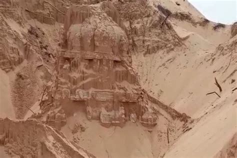 200-year-old temple buried in the sand, excavated in Southeastern India ...