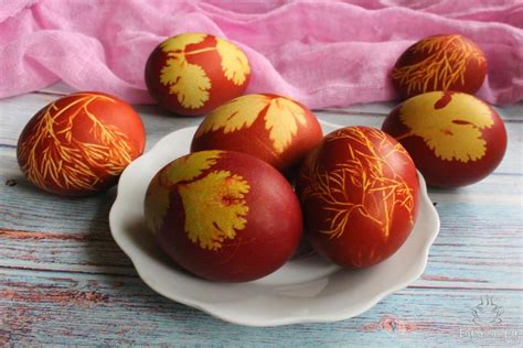 Пасхальные яйца в луковой шелухе и свекле | рецепт пошагово, фото, отзывы