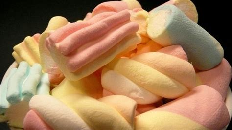 Kẹo marshmallow là kẹo gì? Kẹo marshmallow ăn với gì ngon?