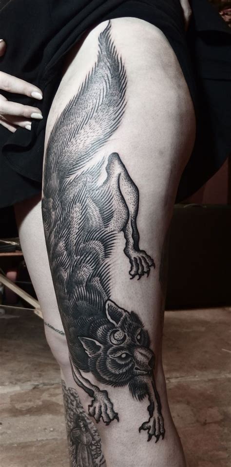 Wolf Tattoo Thigh Ideas - Flawssy