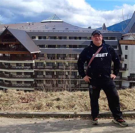 Boutine L.A. - Happy as can be😇 wearing @boutinela baby blue reverse