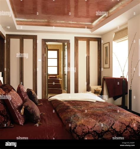 Luxurious georgian style bedroom Stock Photo - Alamy