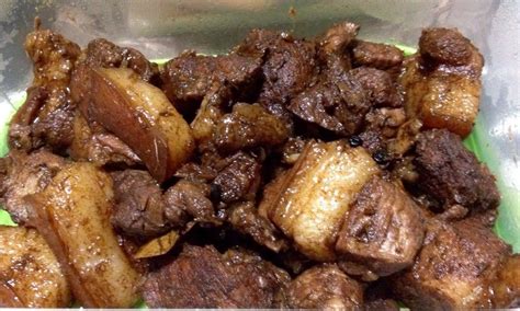 sarap ng adobong baboy  manok na tuyo lutong ng kusina
