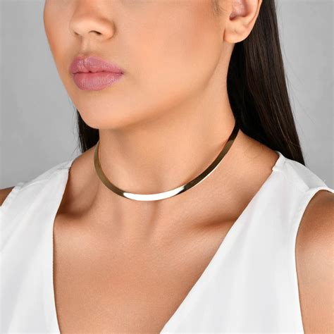 Colar Para Decote V Festa - melhores modelos de colar para usar com decote V