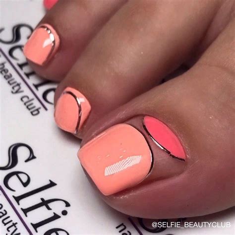 Москва-СПБ +7(812)207-10-11 on Instagram: “Педикюр в @selfie_beautyclub ...