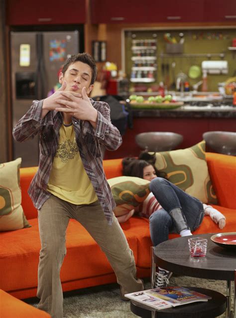 Picture of David Henrie in Wizards of Waverly Place (Season 1) - david