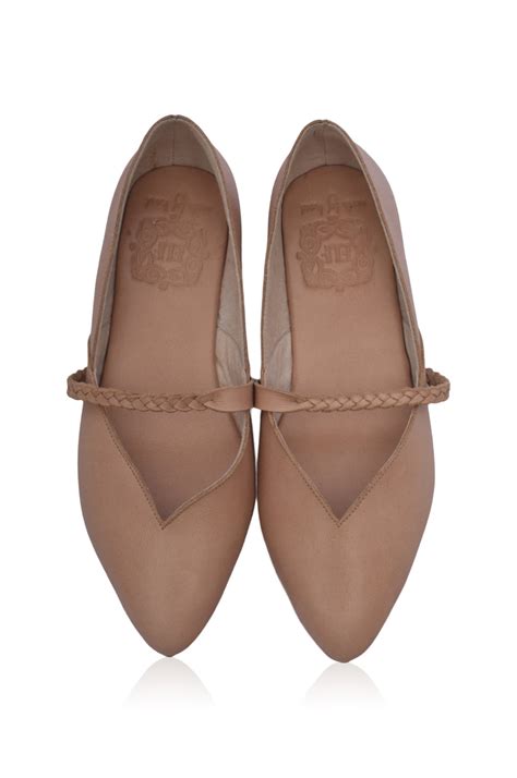 NEW LOVE Pointy Toe Leather Ballet Flats – ELF