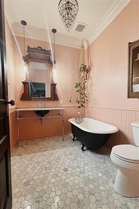 18 Inspiring Ideas for a Peach Tile Bathroom Makeover