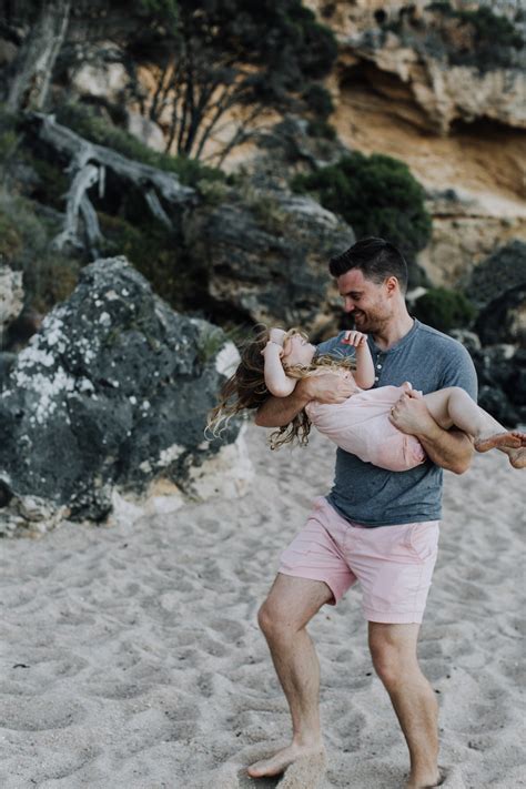 Megan Nielsen family photos with Holly Murphy-22 - Megan Nielsen