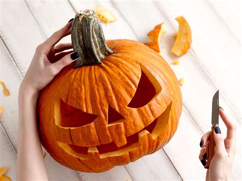 22 Brilliant Pumpkin Carving Ideas to Light Up Your Home This Halloween