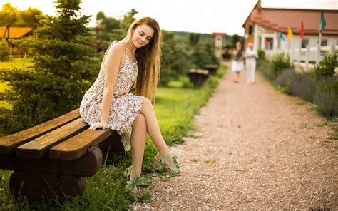 Девушки на даче (97 фото)