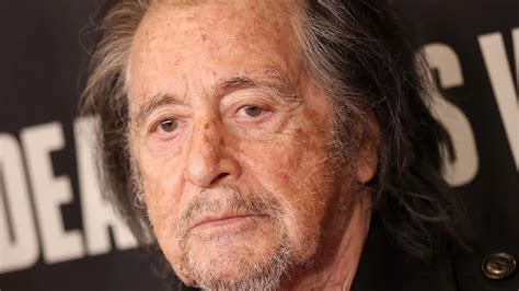 al pacino poses    adult kids  rare red carpet appearance