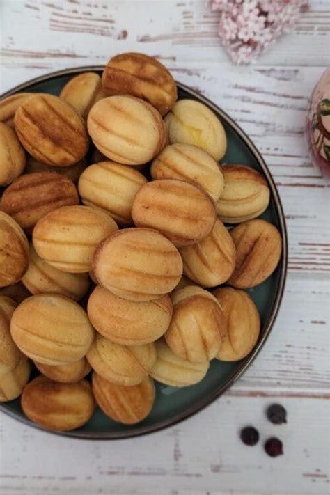 Oreshki recipe – Soviet walnut shaped cookies