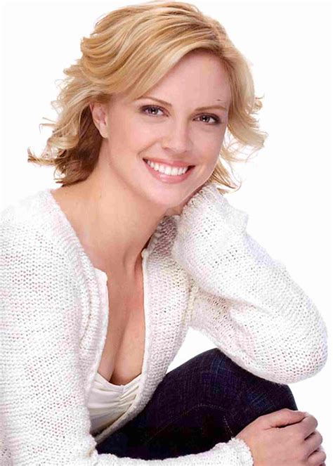 Pictures of Kelly Sullivan