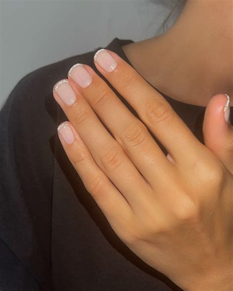 13 Modern French Manicure Ideas to Try in 2025 | Who What Wear
