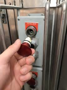 Won't be stopping this elevator anytime soon. : r/OSHA