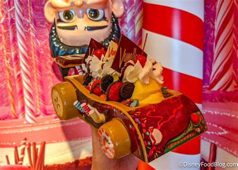 What To Expect on a Halloween-themed Disney Cruise! | the disney food blog