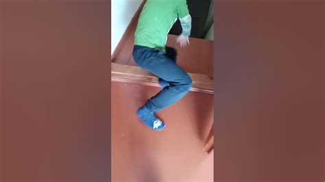 хаги ваги и черный хаги ваги и мама длинные ноги и Веном прячутся от ...