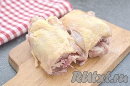 Рассольник с курицей, перловкой и солёными огурцами: 11 фото в рецепте