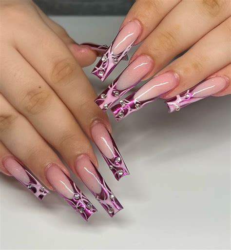 43+ Coffin Shaped French Tip Nails Designs To Try