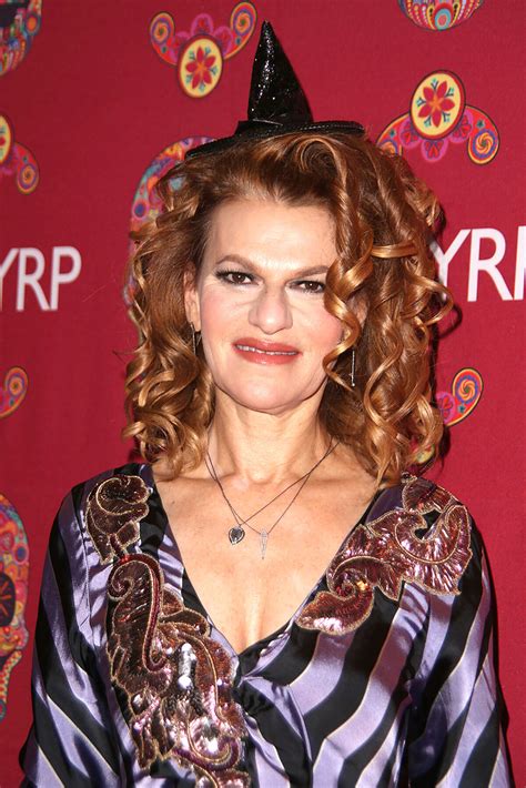 Photo : Sandra Bernhard à la soirée caritative Halloween 2016 to