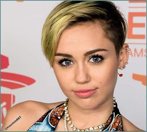 Miley Cyrus MTV EMA 2013 - Miley Cyrus Photo (36064860) - Fanpop