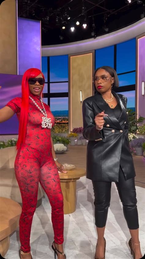 𝓙𝓵𝓸𝓻𝓻𝓪𝓲𝓷𝓮 𝓓𝓮𝓼𝓲𝓰𝓷𝓼 ️ | Perfect Date Night Outfit @yawoesenpai 😍🤍 •Model