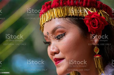 Manipuri Folk Dance Stock Photo - Download Image Now - Adult, Adults ...